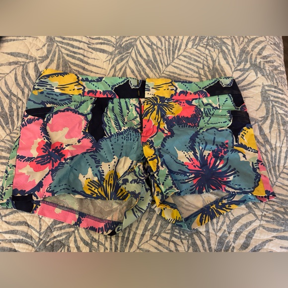 Lilly Pulitzer shorts - Picture 1 of 3